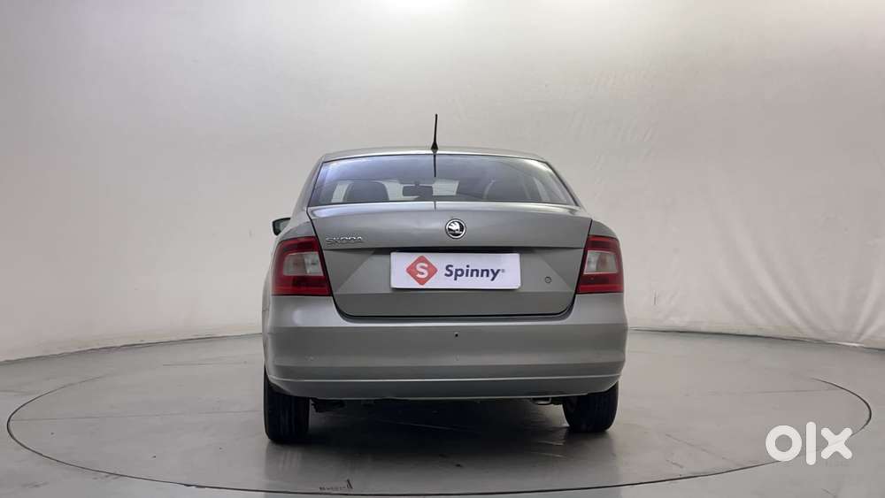 Skoda Rapid 1.6 Mpi Elegance, 2014, Petrol