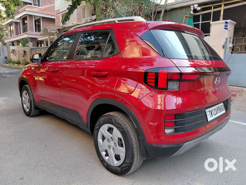 Hyundai Venue 1.2 S (o), 2022, Petrol