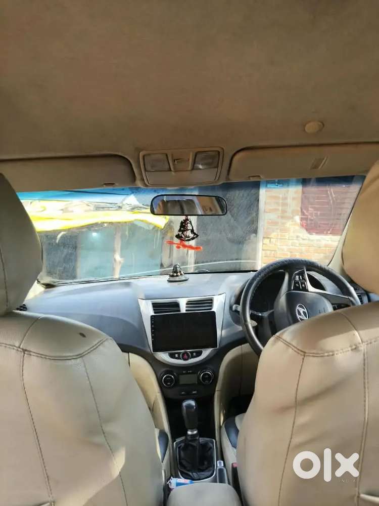 Hyundai Fluidic Verna 2012