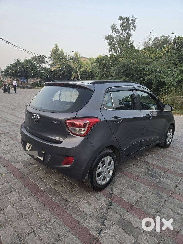 Hyundai Grand I10 Sportz, 2016, Petrol