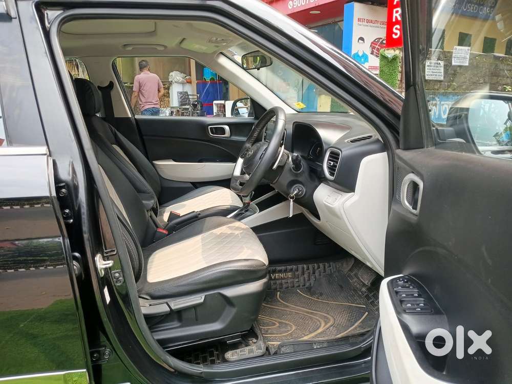 Hyundai Venue 1.0 S (o) Turbo Dct, 2024, Petrol