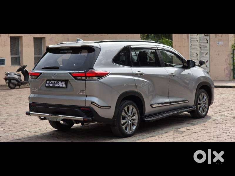 Toyota Innova Hycross 2.0 Zx (o) Hybrid 7 Str, 2024, Petrol