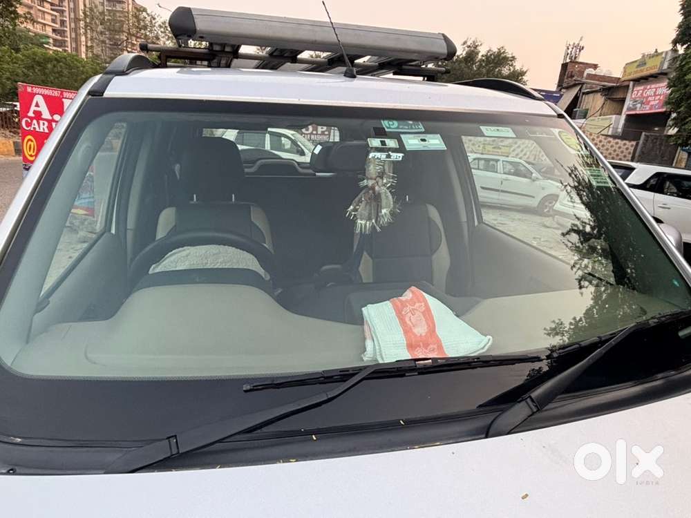 Mahindra Tuv 300 2018