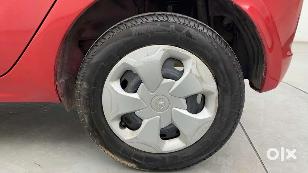 Tata Tiago 1.2 Revotron Xt, 2017, Petrol