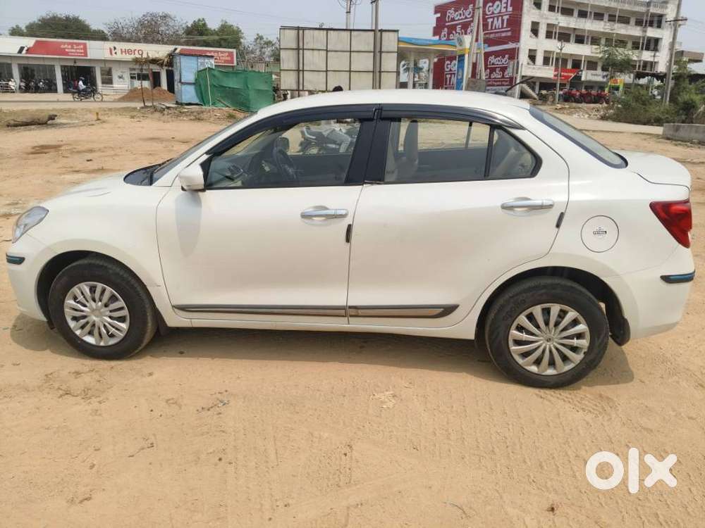 Maruti Suzuki Swift Dzire 1.3 Vxi, 2021, Petrol