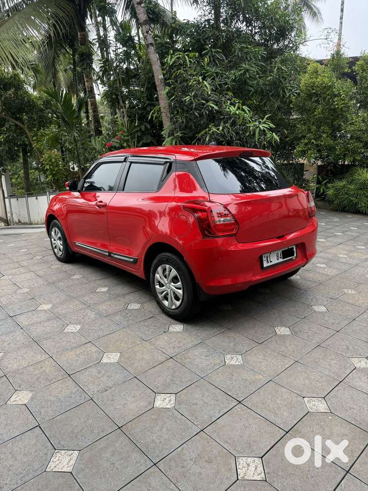 Maruti Suzuki Swift Vxi + Manual, 2021, Petrol