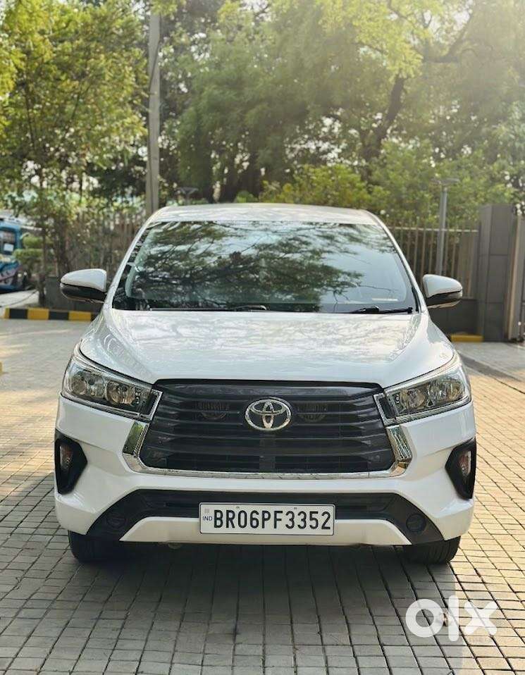 Toyota Innova Crysta 2.4 G Plus Mt 8 Str, 2022, Diesel