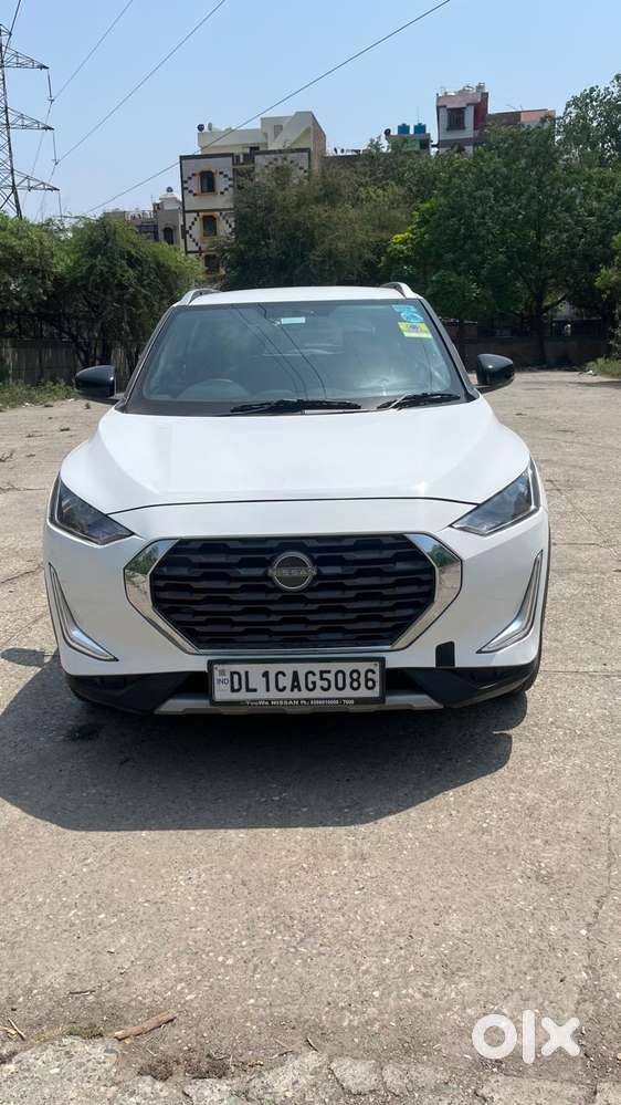 Nissan Magnite 1.0 Xv Premium, 2023, Petrol