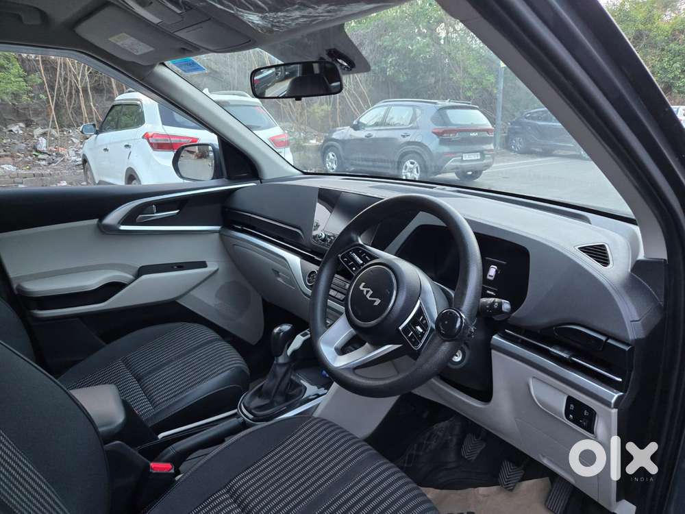Kia Carens 1.5 Prestige 7 Str, 2023, Petrol