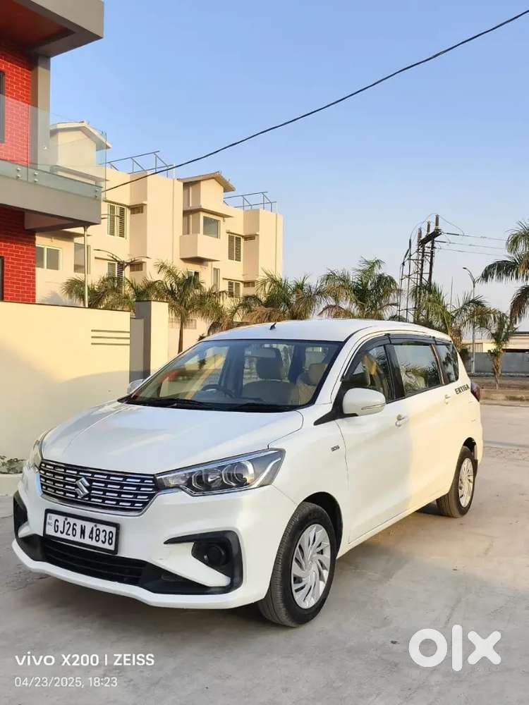 Maruti Suzuki Ertiga 2018 Diesel 105000 Km Driven.