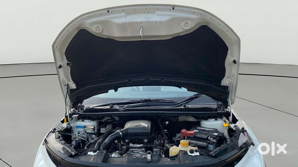 Tata Nexon Pure (s) 1.2 Petrol 6amt, 2024, Petrol