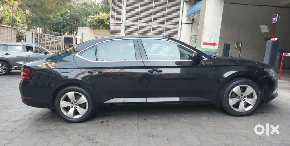Skoda Superb [ ] 1.8 Style Tsi At, 2017, Petrol