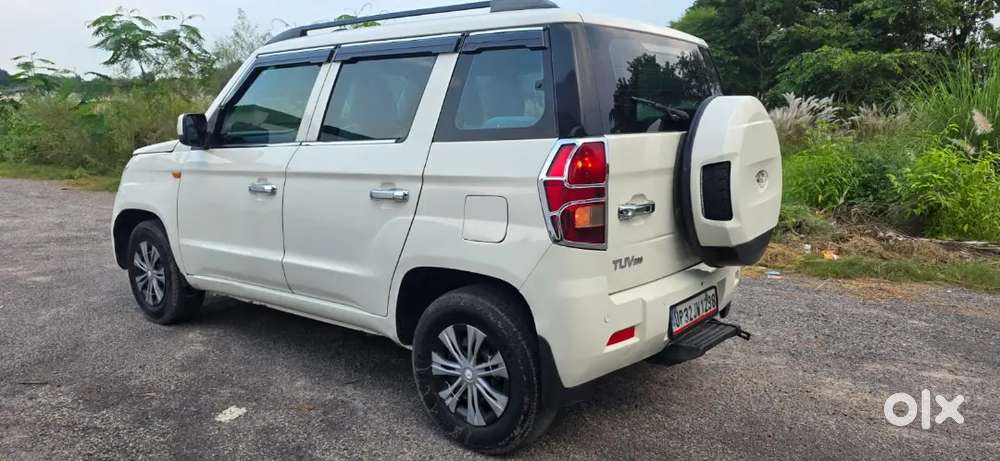 Mahindra Tuv 300 2018