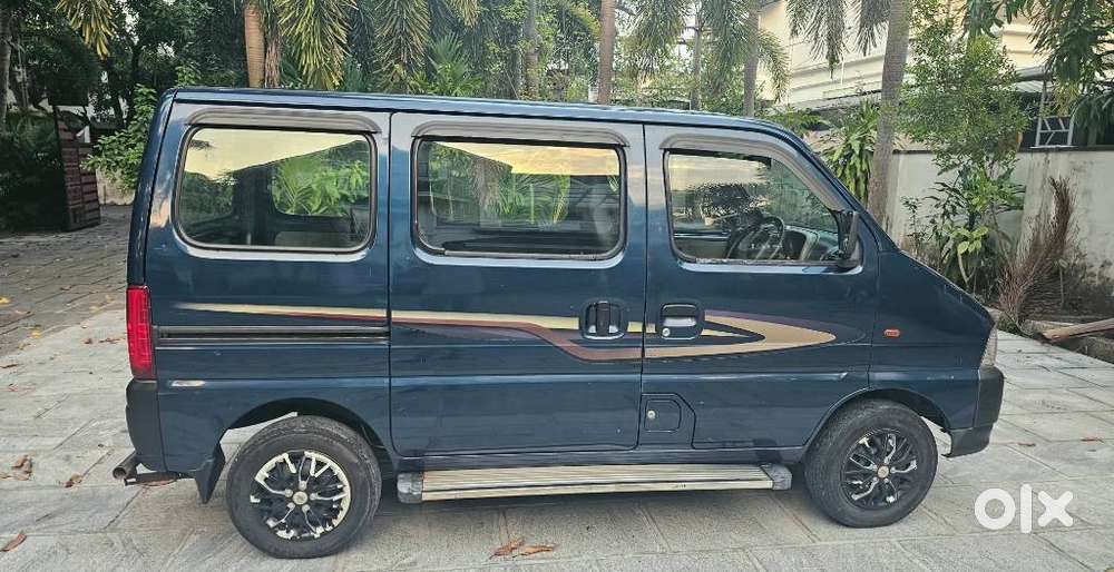 Maruti Suzuki Eeco 5 Str With Ac Plus Htr Cng, 2011, Petrol