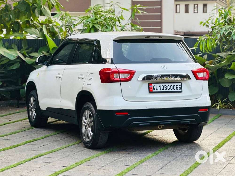 Maruti Suzuki Brezza 1.5 Lxi Smart Hybrid, 2021, Petrol