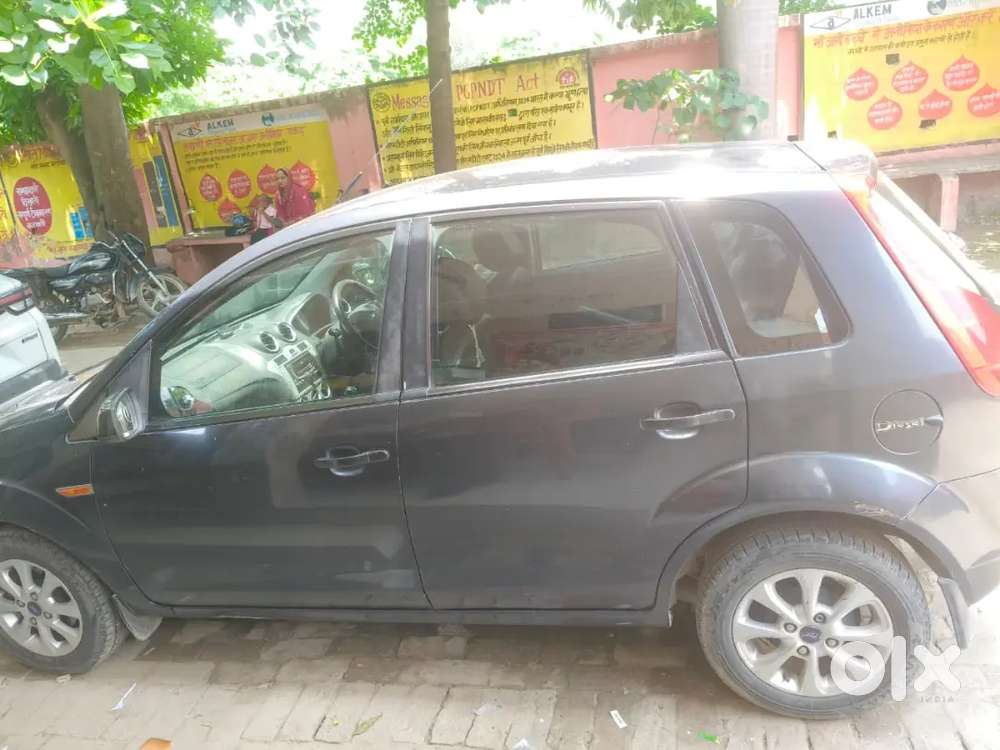 Doctor's Car 2012 Model. 2 Airbag. Alloy Wheels,