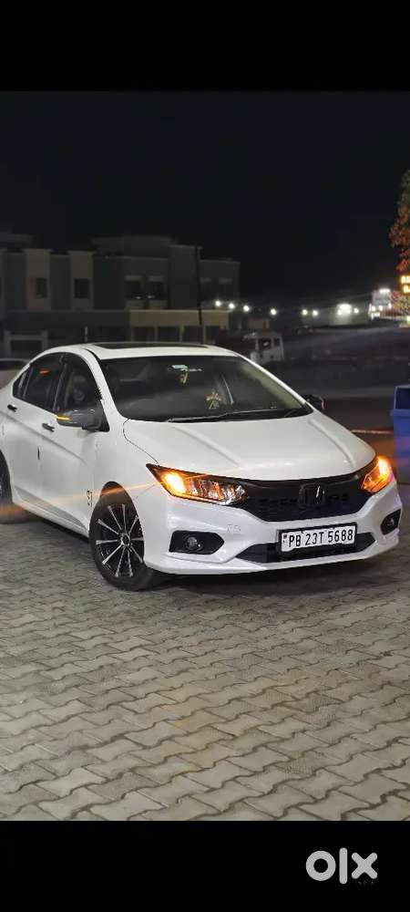 Honda City 2017 Diesel Top Model  Sunroof Automatic Climate Control