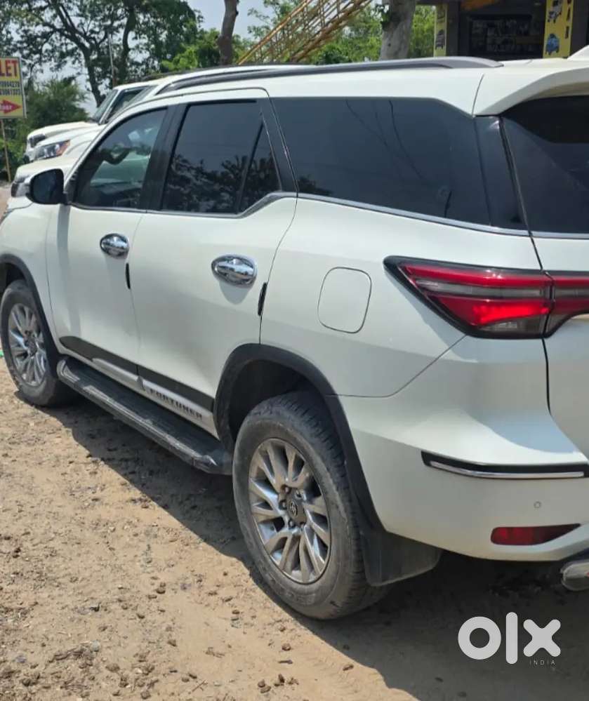 Toyota Fortuner 2021 Diesel 95000 Km Driven