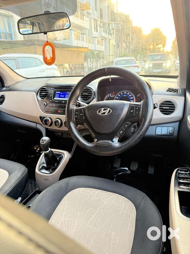 Hyundai Grand I10 2016 Petrol Sportz Manufacture 2015 Nov