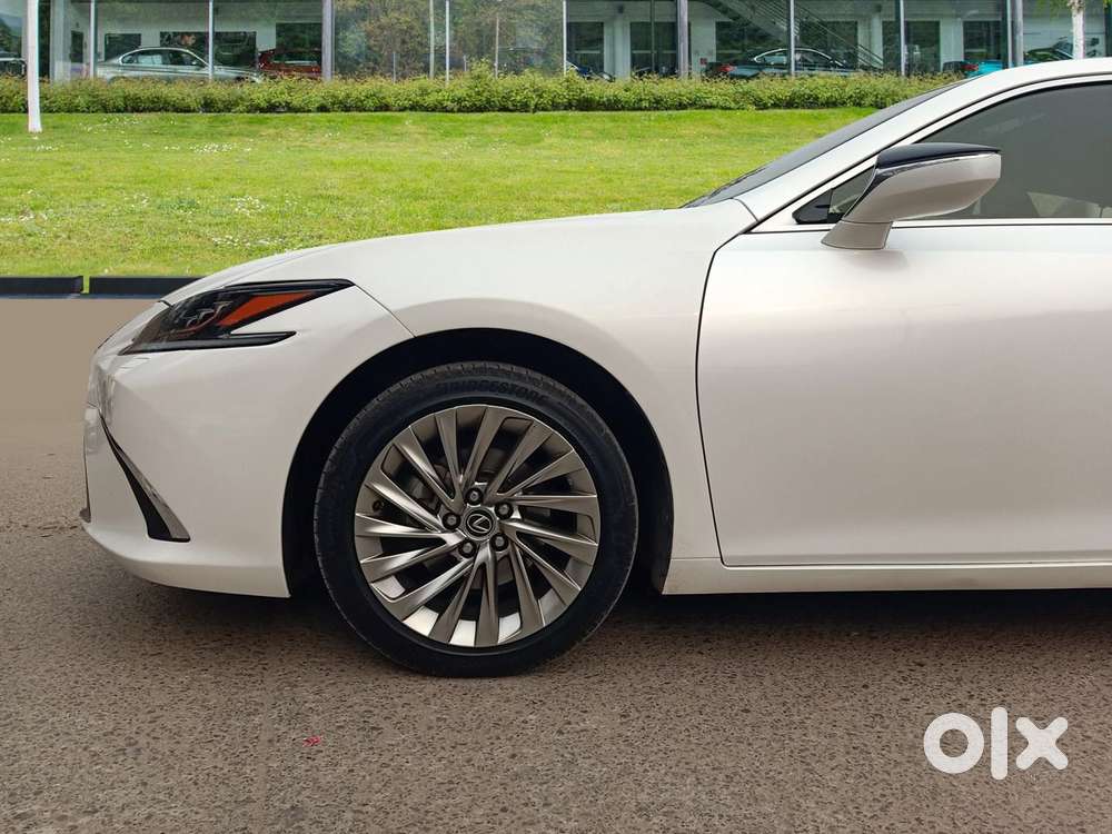 Lexus Es 300h Luxury, 2021, Petrol