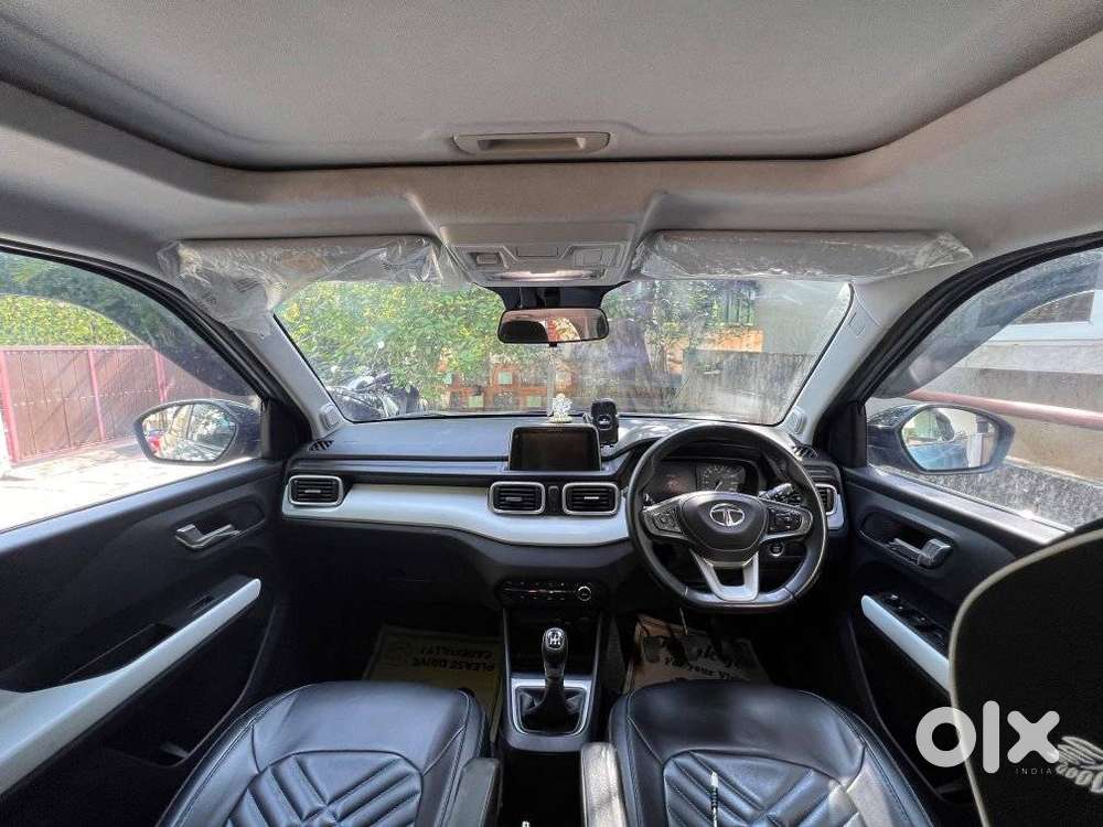 Tata Punch Creative Dual Tone Mt Sunroof, 2023, Petrol