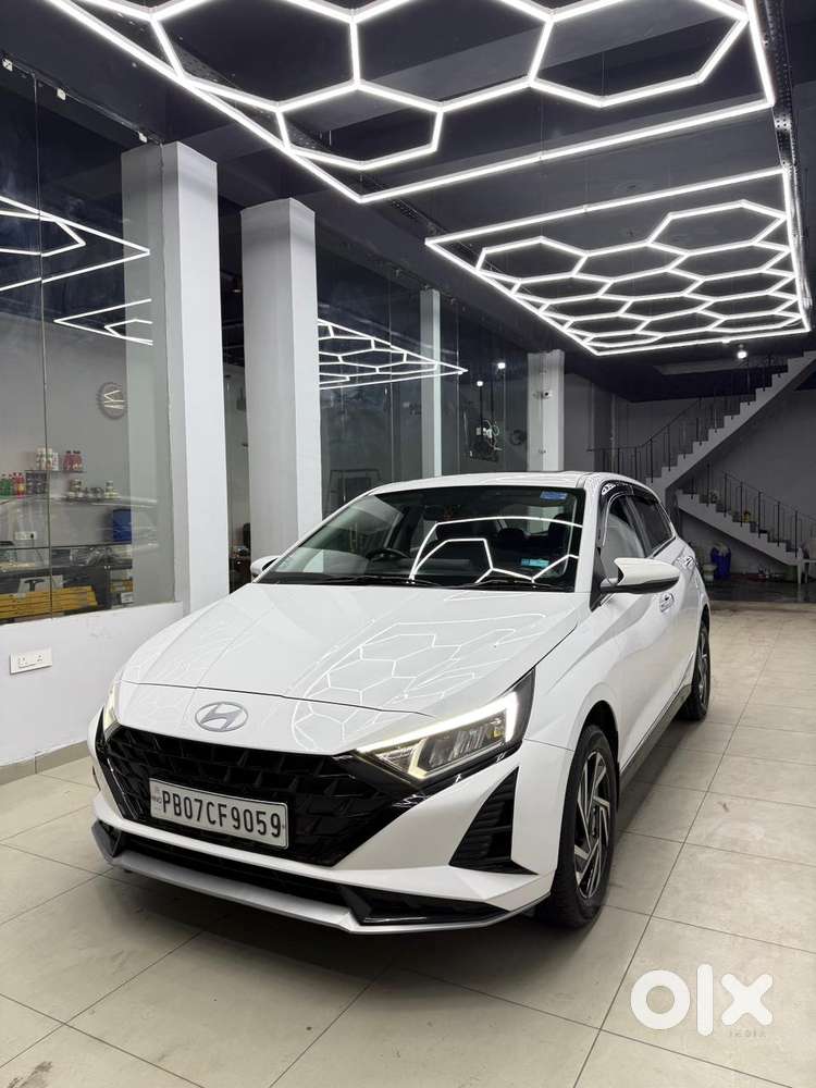 Hyundai I20 Asta 1.2 Ivt, 2024, Petrol