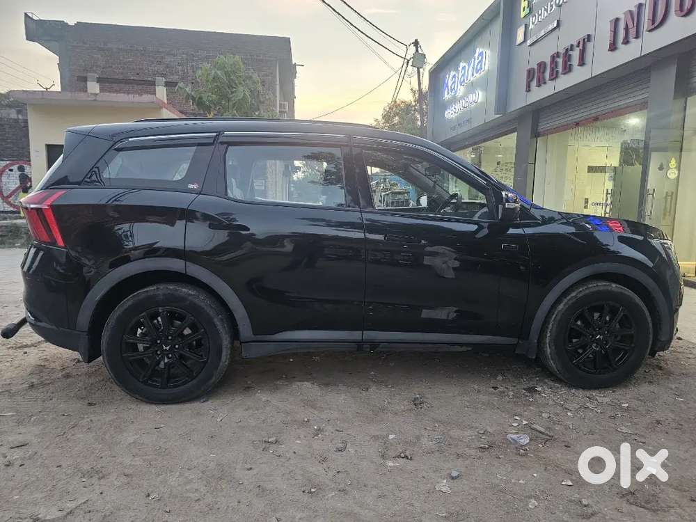 Mahendra Ax7l Black Addition