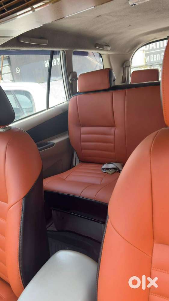 Toyotta Innova(2014)