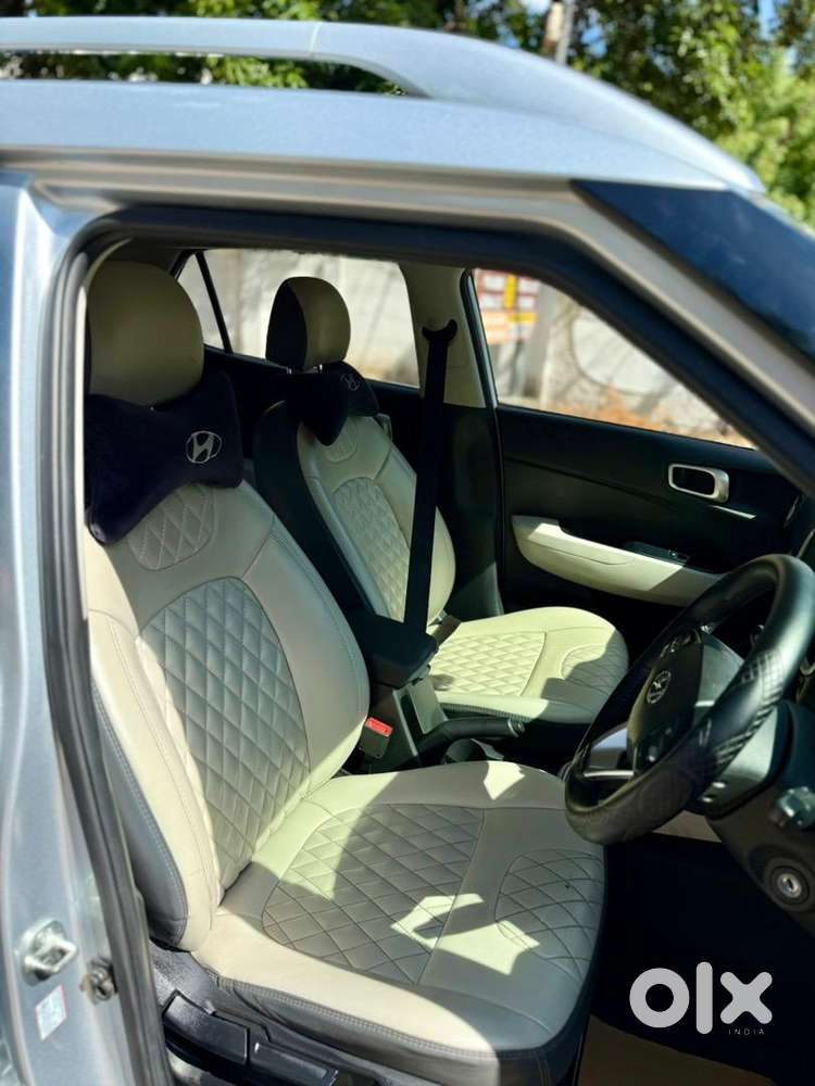 Hyundai Venue 2023 Diesel Well Maintained
