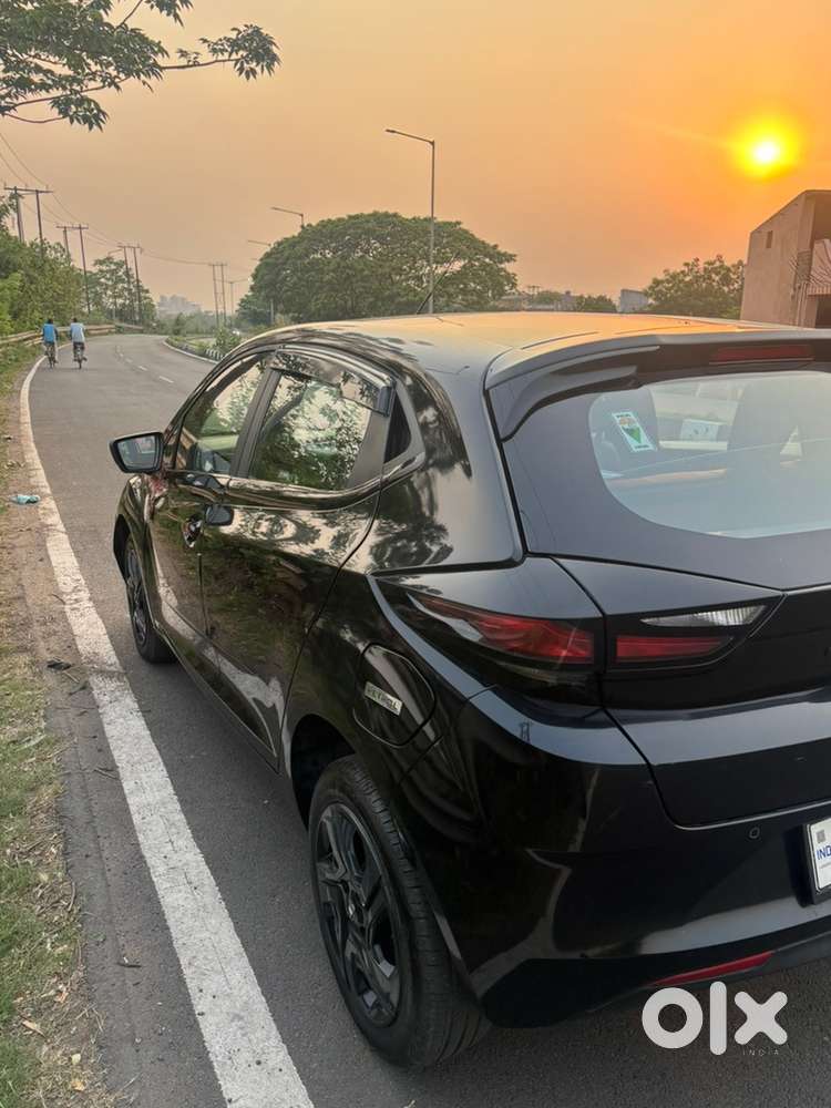 Tata Altroz Petrol Manual 2023