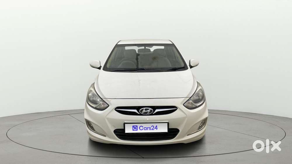Hyundai Verna Fluidic 1.6 Vtvt Sx, 2013, Petrol