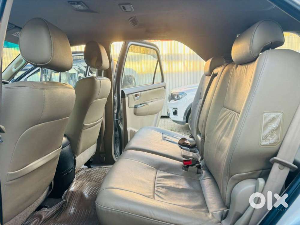 Toyota Fortuner 4x2 Manual, 2015, Diesel