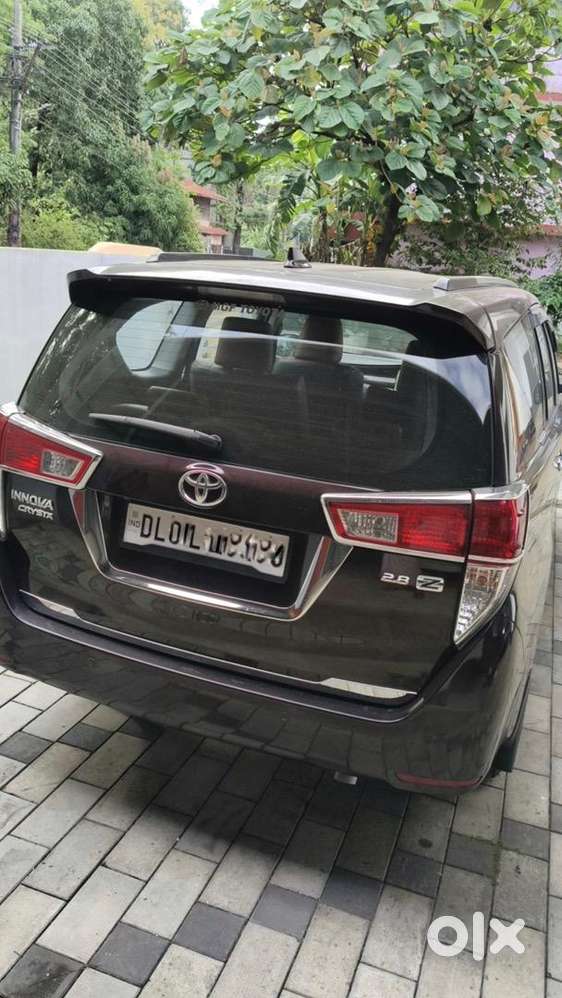 Toyota Innova Crysta 2017 Diesel Well Maintained