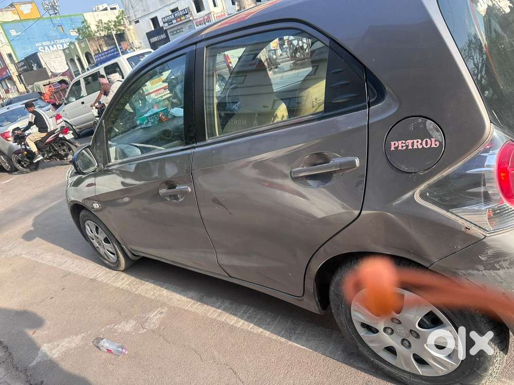 Honda Brio 2016 Petrol Well Maintained