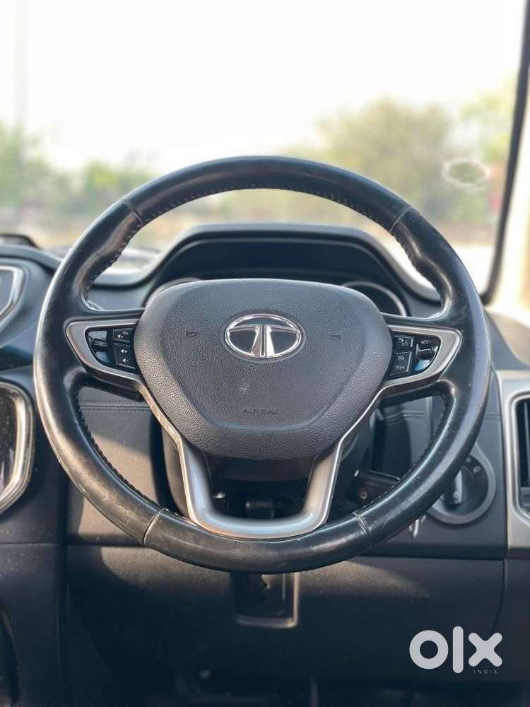 Tata Hexa 2.2 Xta 4x2 7 Str, 2017, Diesel