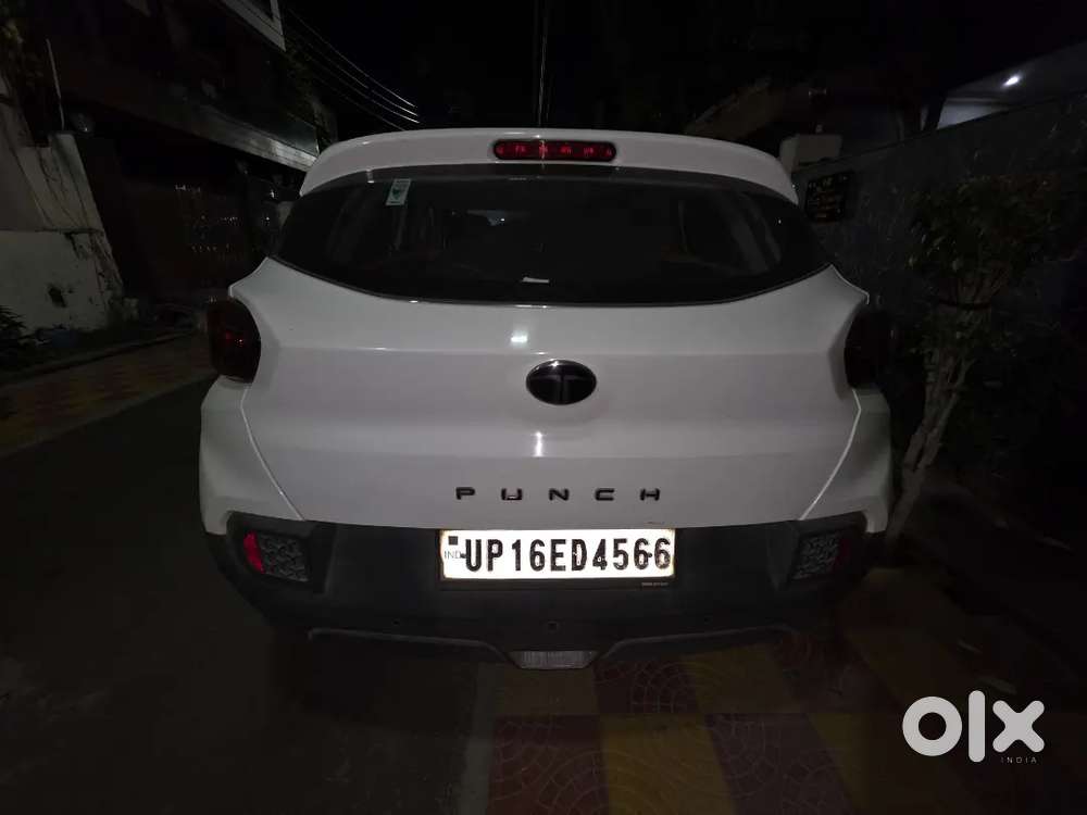 Tata Punch Pure Icng 2024