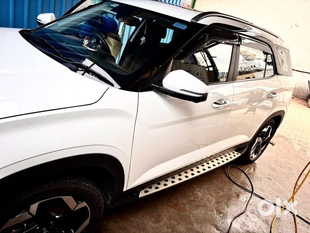 Hyundai Alcazar 2024 Petrol Signature Top Model Auto Super Condition