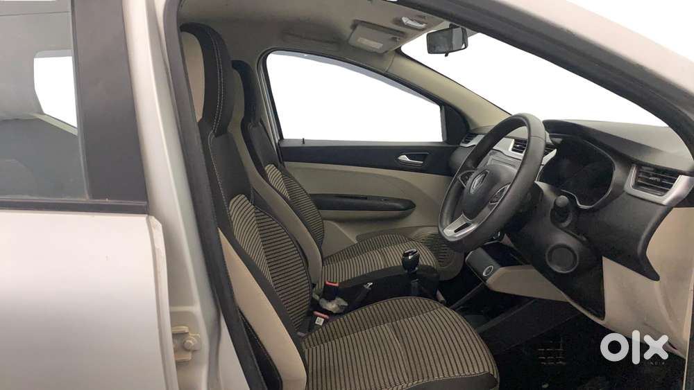 Renault Triber Rxz, 2024, Petrol