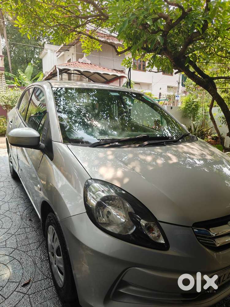 Honda Amaze 2014 Variant, Single Owner - Brokers Excuse