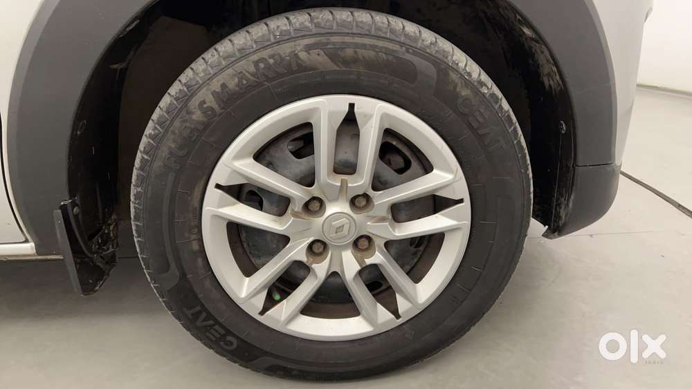 Renault Triber Rxt Easy-r Amt, 2022, Petrol