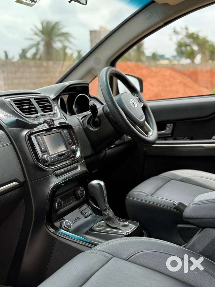 Tata Hexa 2.2 Xta 4x2 7 Str Dual Tone, 2018, Diesel