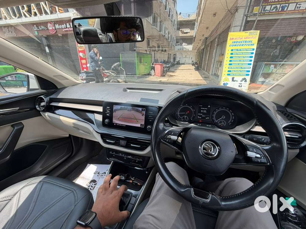 Skoda Slavia Petrol 2023