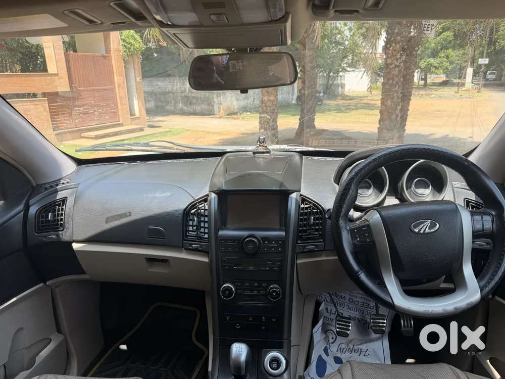 Mahindra Xuv500 At W10 Fwd, 2015, Diesel