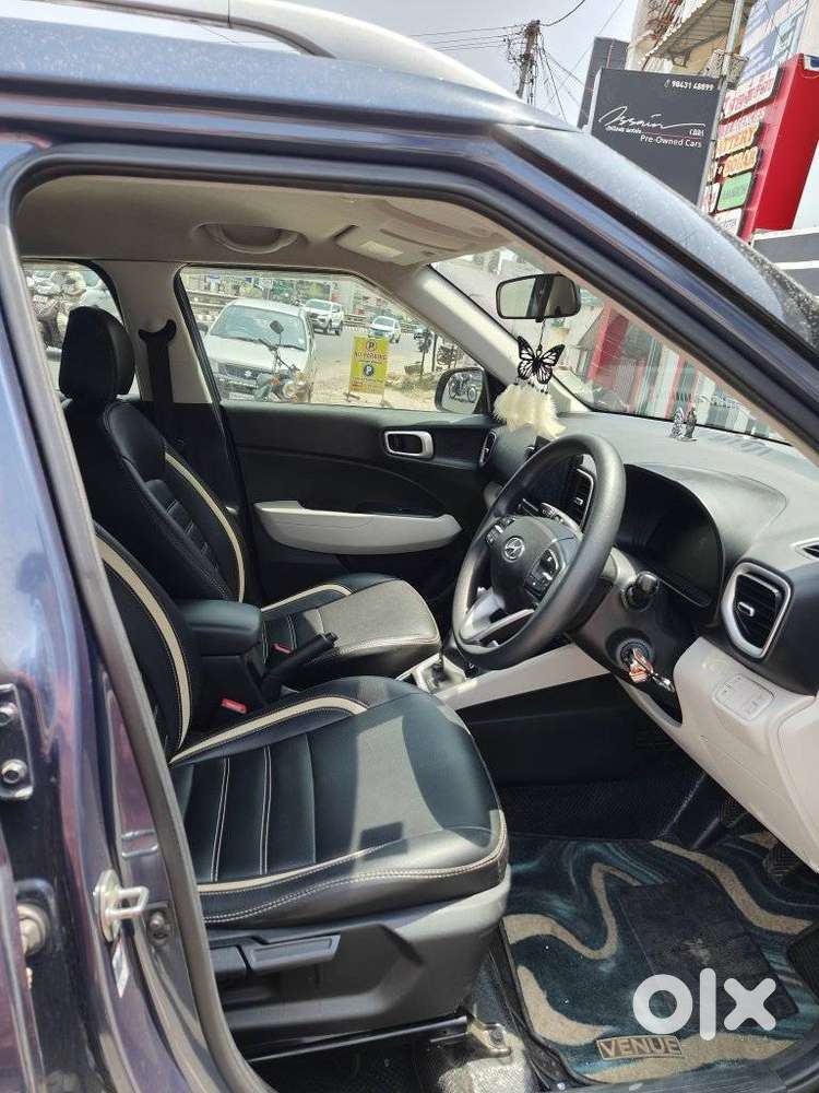Hyundai Venue 1.2 S (o), 2023, Petrol