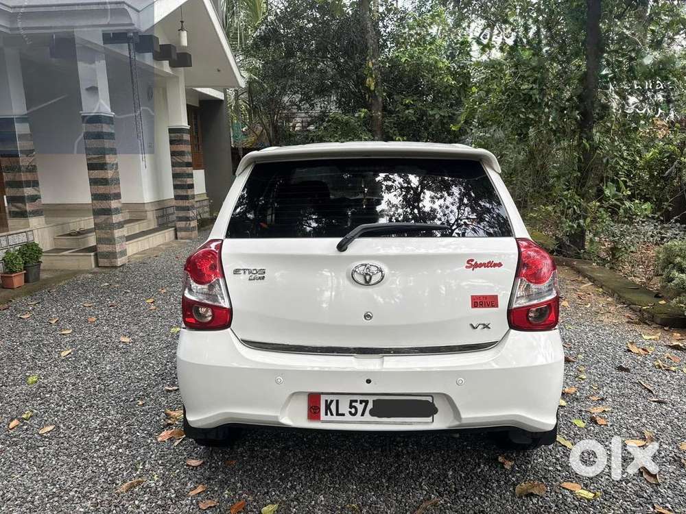 Toyota Etios Liva 2016