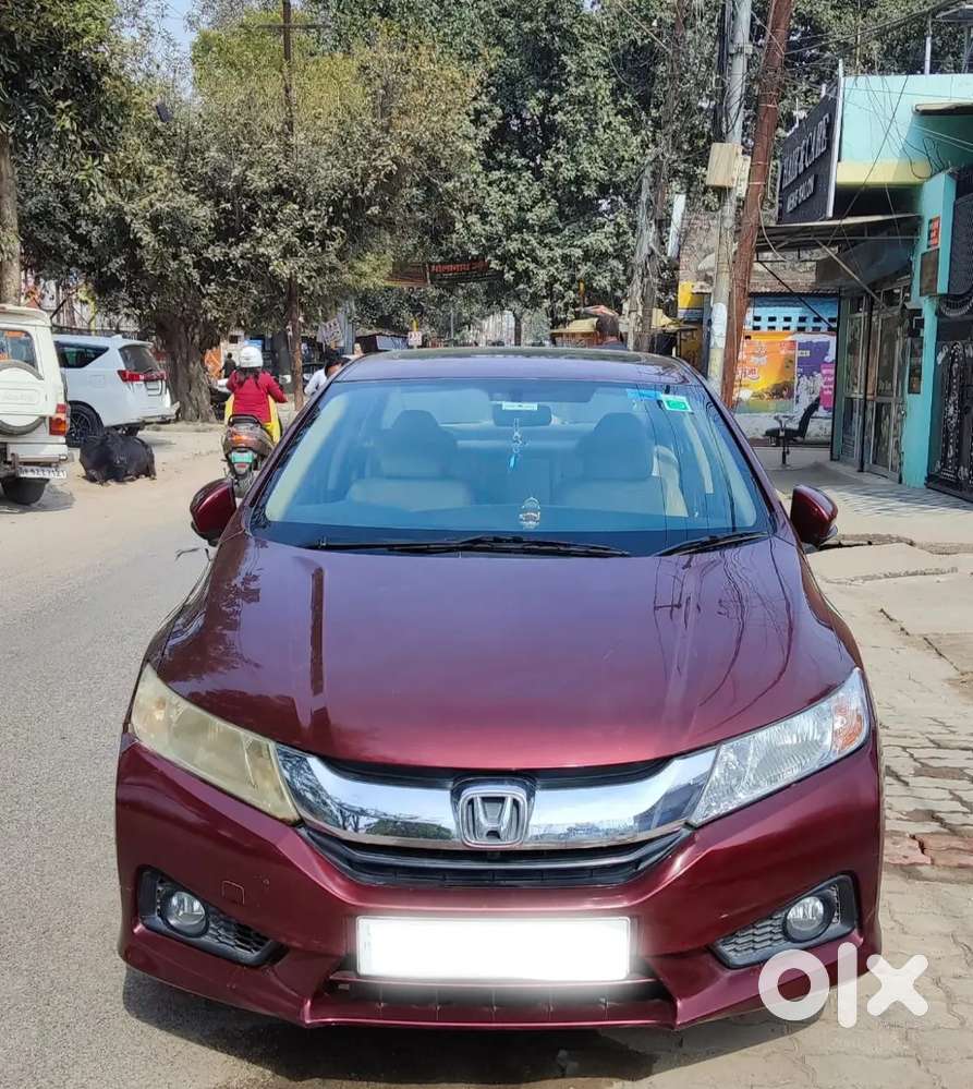 Top Sunroof Model Maroon Honda City
