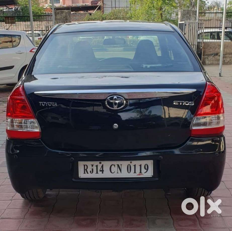 Toyota Etios, 2011, Petrol