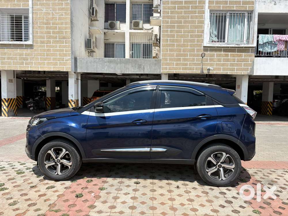 Tata Nexon 1.2 Revotron Xza Plus, 2023, Petrol
