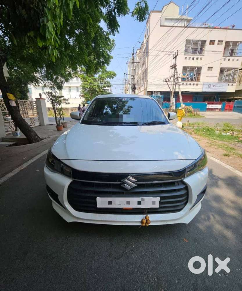 Maruti Suzuki Dzire Vxi Ags, 2025, Petrol