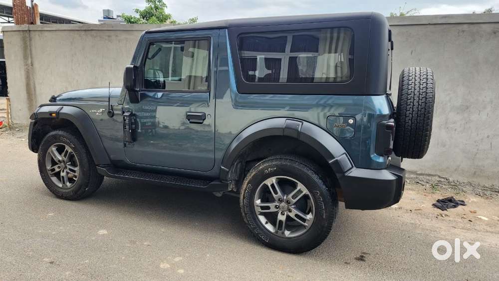 Mahindra Petrol 2021 Car